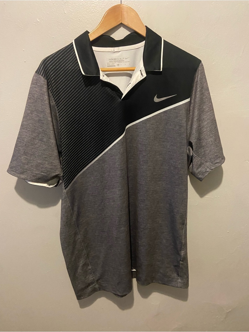 Nike Men’s Gray & Black Diagonal-Panel Golf Polo with White Trim
